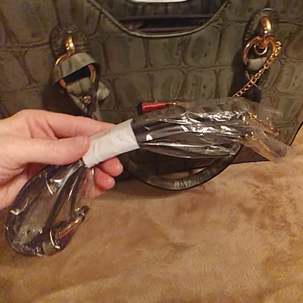 Purse - Picture 2 of 7